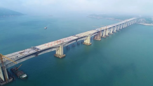 平潭海峽公鐵兩用大橋公路合龍